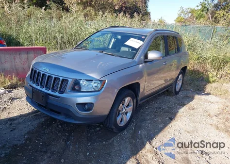 2015 Jeep Compass Latitude z USA, uszkodzony, nr VIN 1C4NJDEB3FD208461